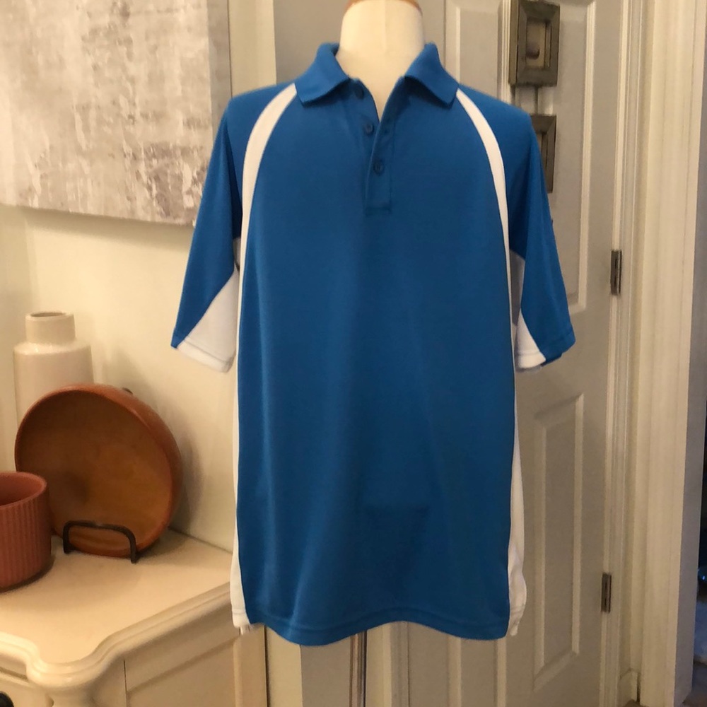 UNDER ARMOUR HEATGEAR SZ MED SHIRT
